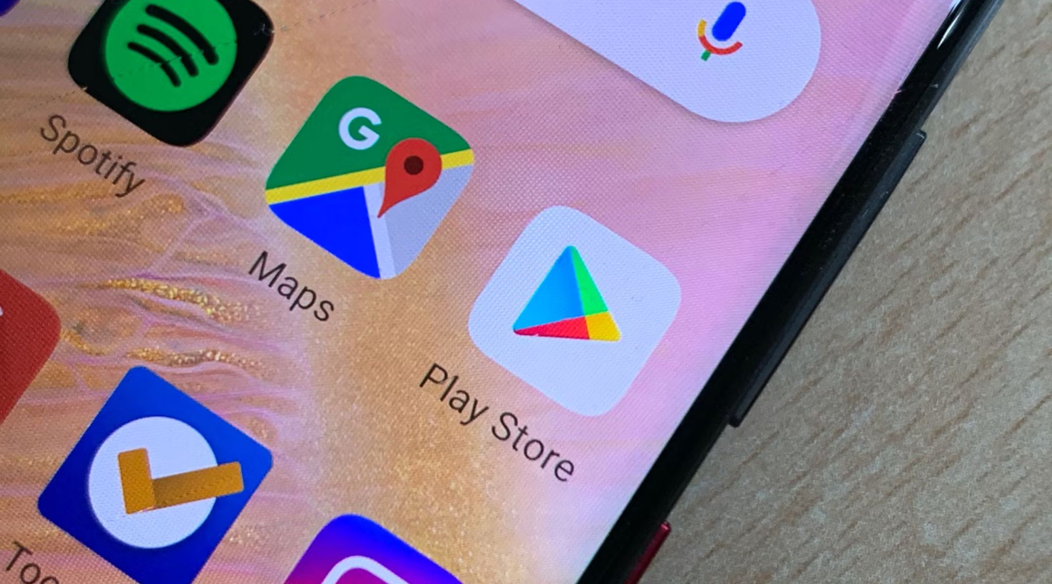 Google bans these apps, they stole user data