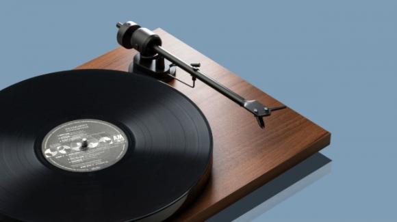 The turntables, also with Bluetooth, of the Pro-Ject E-1 series are official in Italy