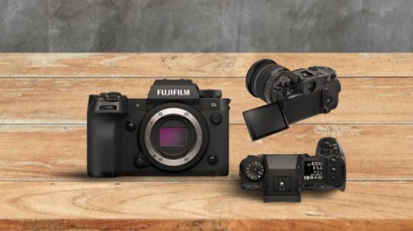 Fujifilm: official mirrorless X-H2S with APS-C format and stacked sensor