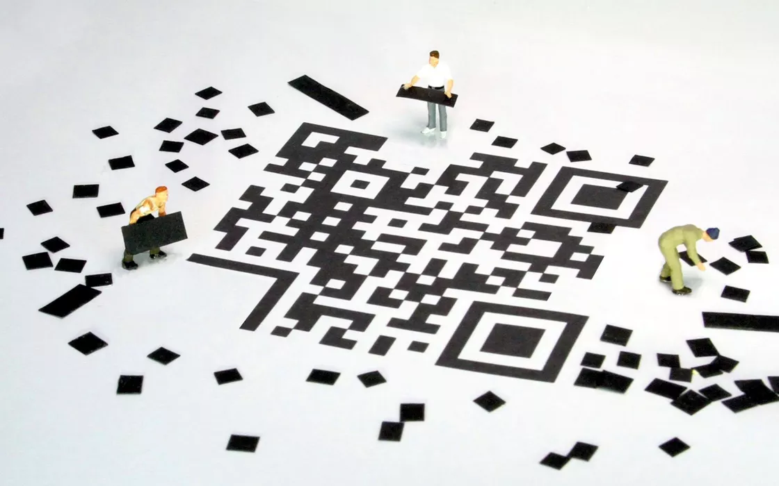 Did you know that it is possible to read QR codes without a computer or smartphone?
