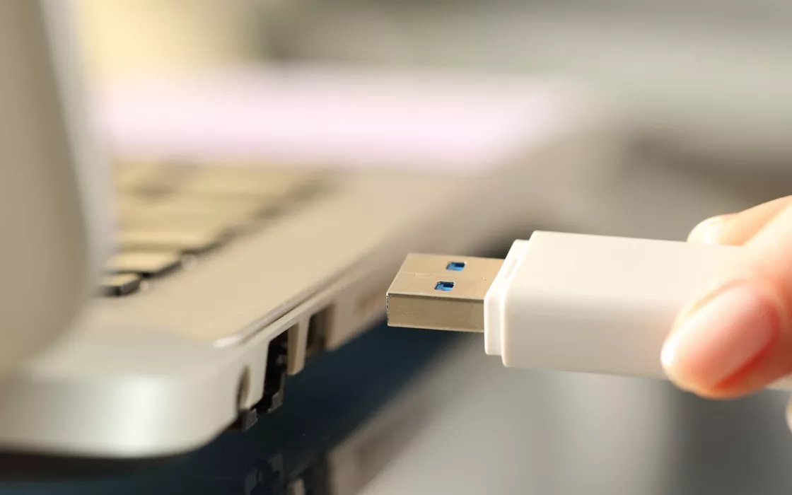 Beware of low-quality USB sticks and SD cards: you might have one in your hands